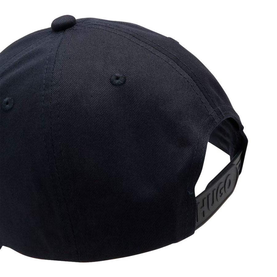 cap-with-logo-on-the-front-and-on-the-visor