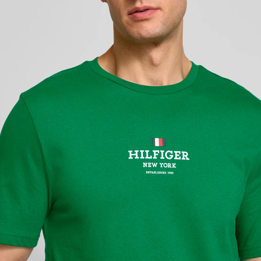 camiseta-de-cuello-redondo-con-logo