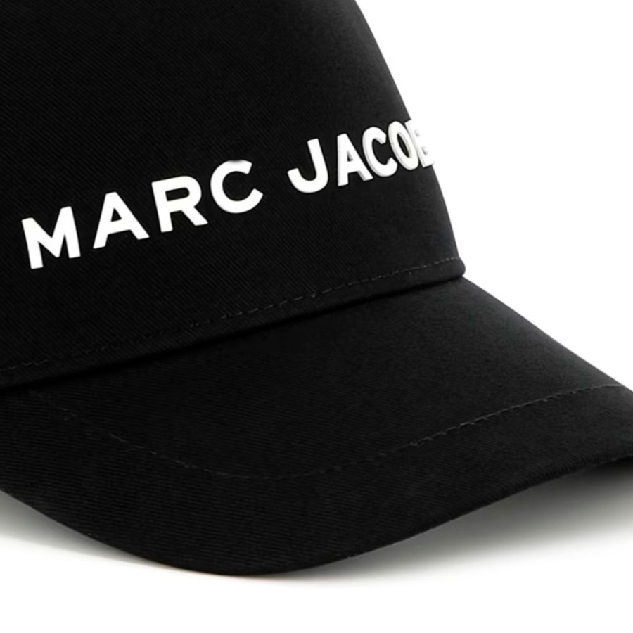 casquette-avec-nom-de-marque-pour-enfants