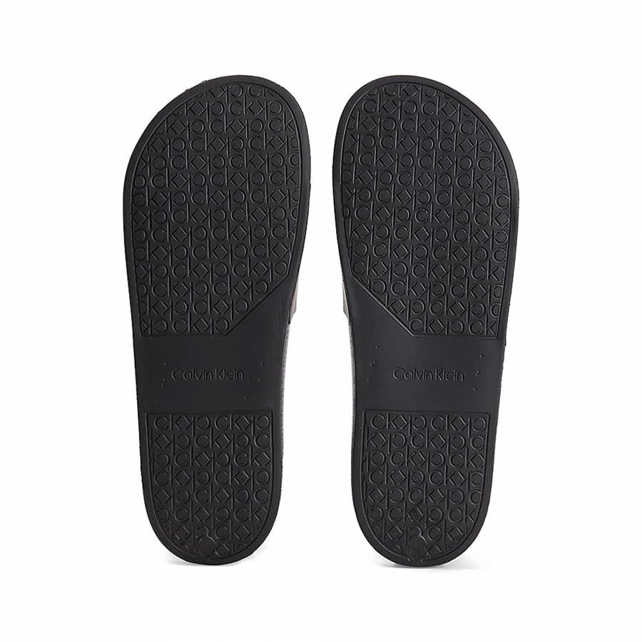 Flip-Flops mit Calvin-Klein-Logo